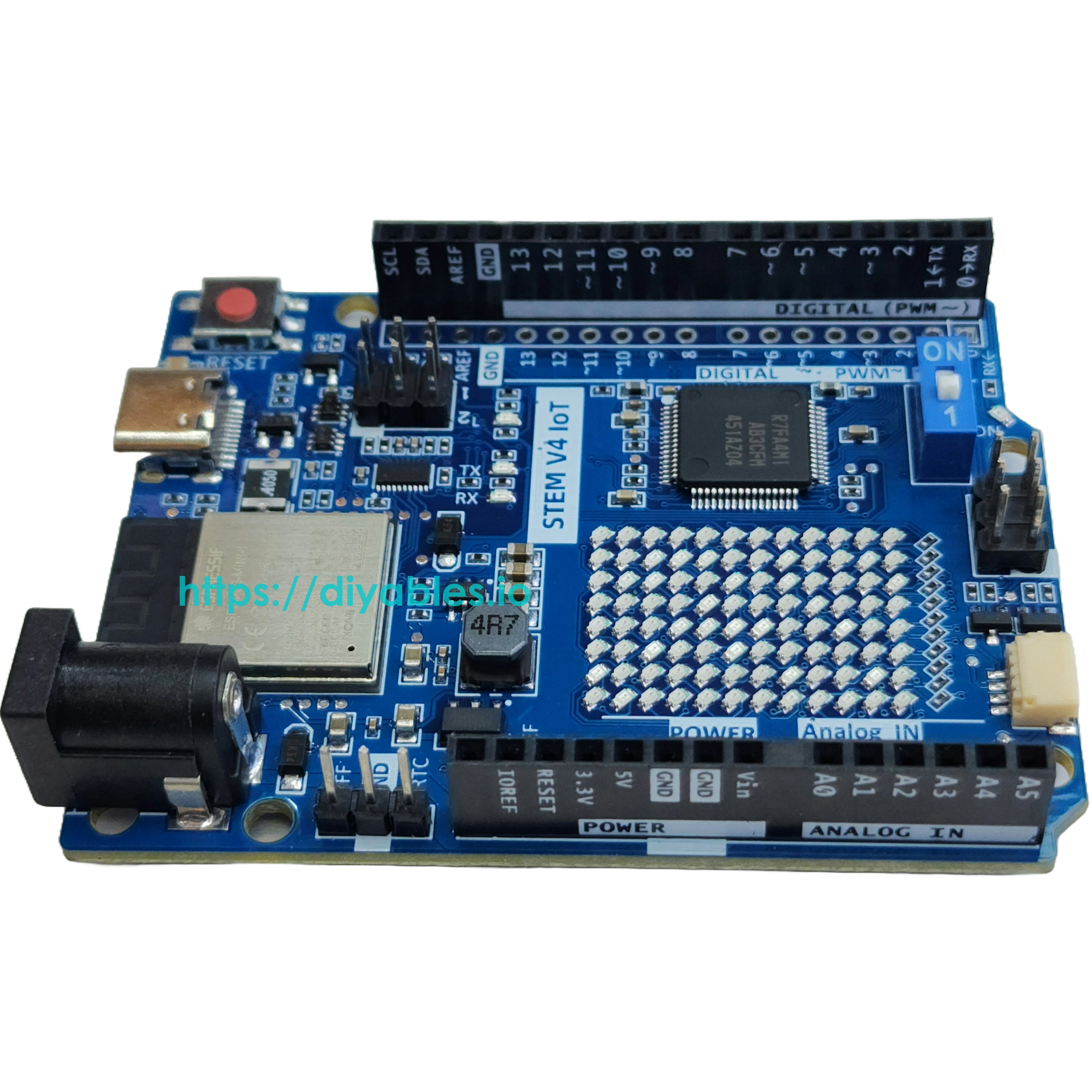 RA4M1 microcontroller board with 12x8 LED matrix and WiFi Bluetooth connectivity
