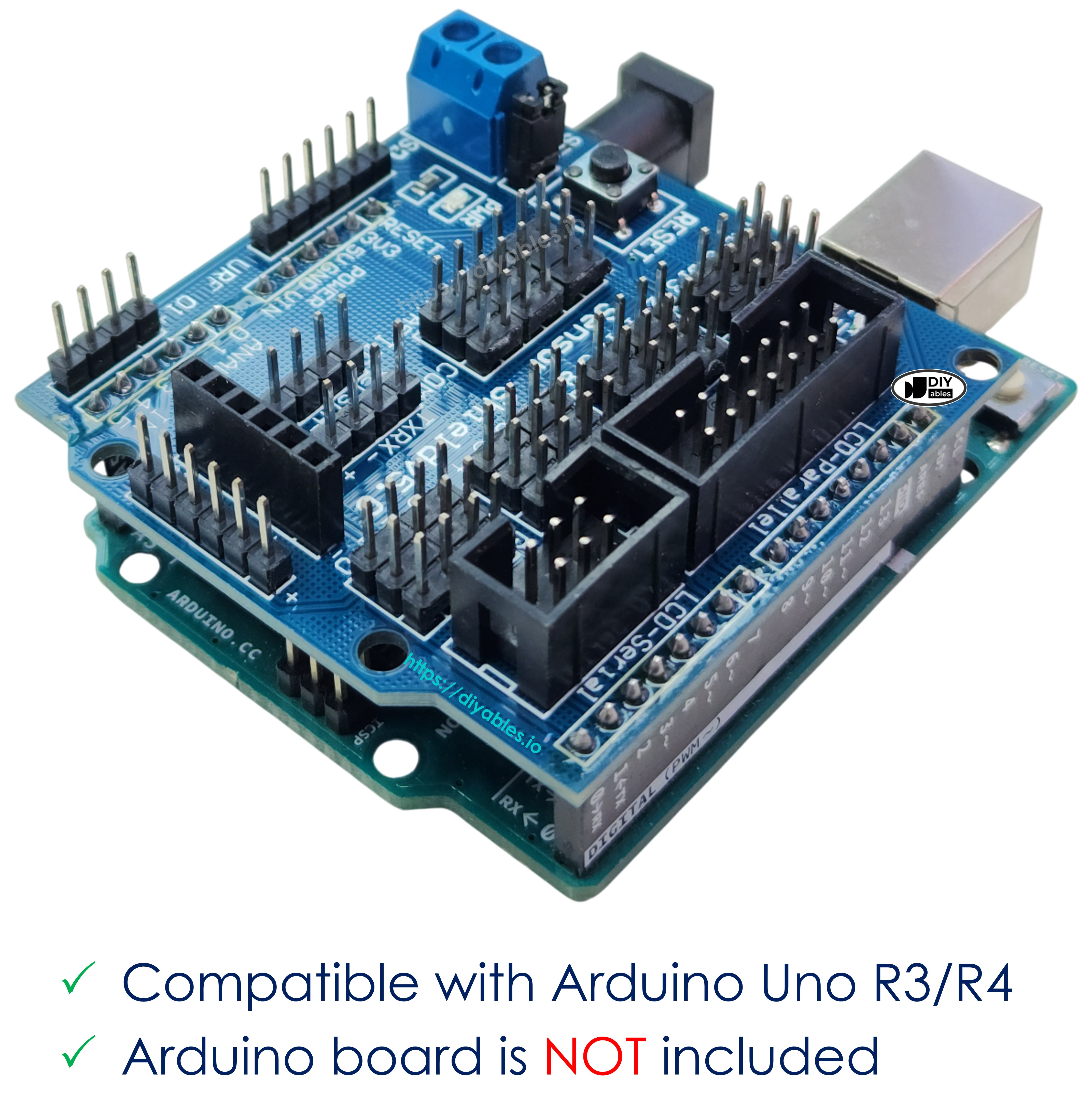 Sensor shield V5.0 mounted on Arduino UNO R3 showing stacking compatibility